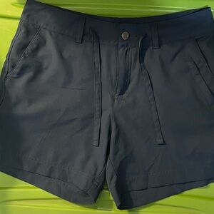 Magellan Outdoors Black Cargo Shorts Tailored Casual Design